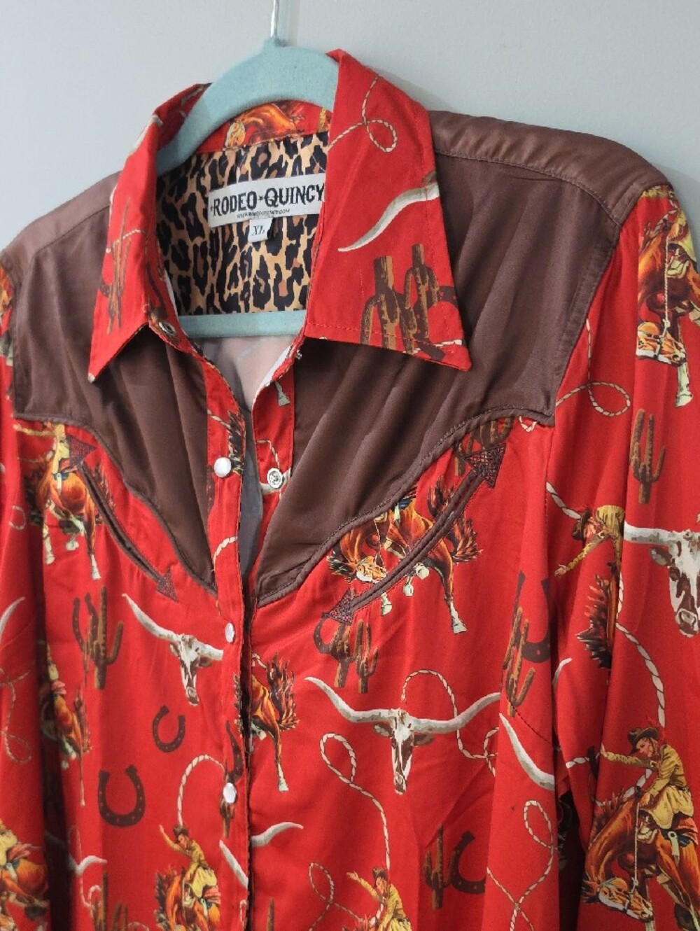 Women's Red Western-Print Button Down Shirt - Picture 5 of 6